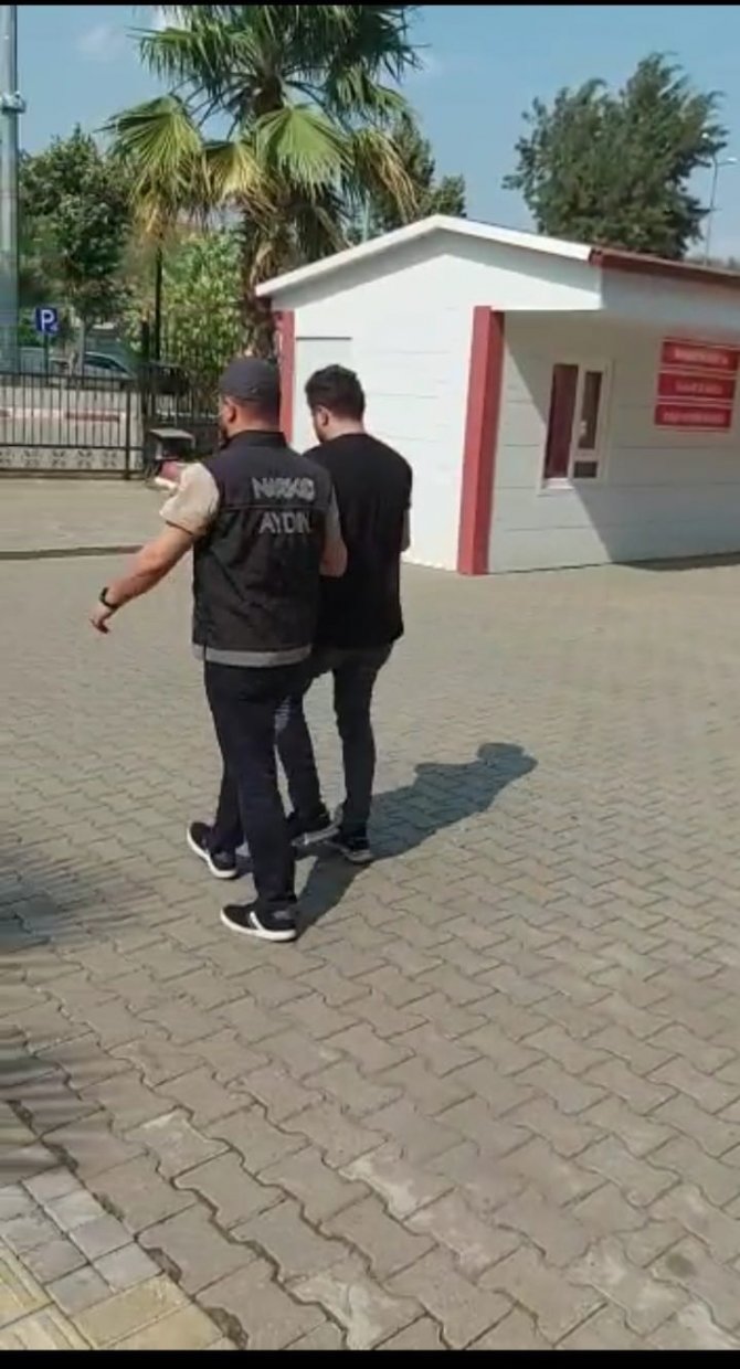 Çalıştığı iş yerinde uyuşturucu satışı yaptı, narkotik ekiplerinden kaçamadı