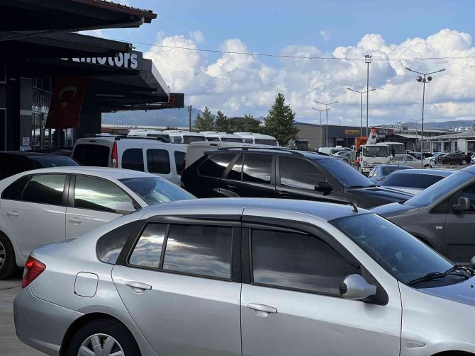 Galericinin lüks otomobil ilanı dolandırıcıların hedefi oldu