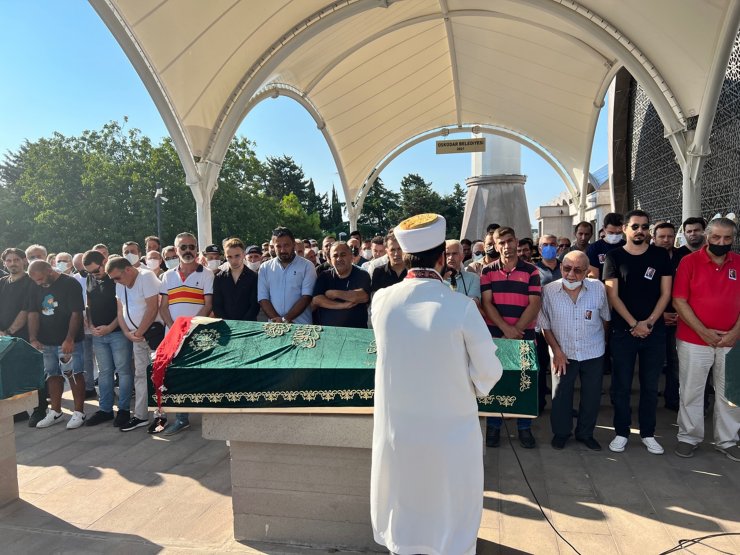 Kadıköy’de öldürülen Mihriban Arduç son yolculuğuna uğurlandı