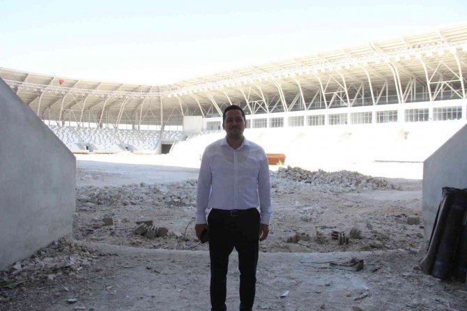 Karaman’a UEFA standartlarında 15 bin kişilik stadyum