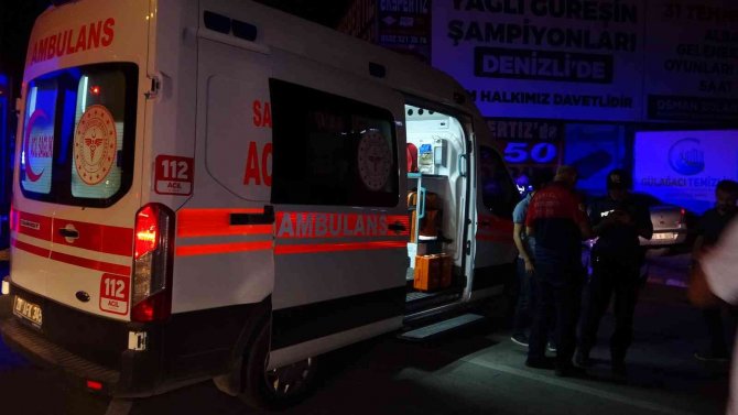 Kırmızı ışıkta geçen alkollü sürücü dehşet saçtı: 1 ölü, 4 yaralı