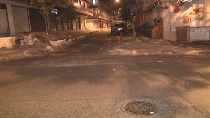 Motosikletle önünü kestikleri şahsı öldüresiye dövdüler!