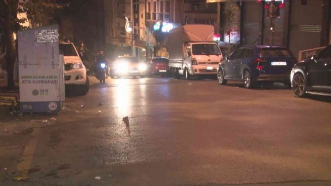 Motosikletle önünü kestikleri şahsı öldüresiye dövdüler!