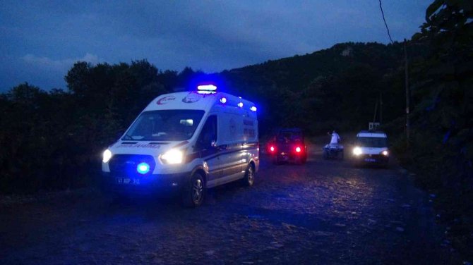 Yaşlı kadın, ATV ile yokuş aşağı inerken takla attı