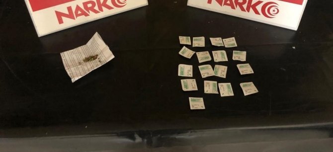 1 kiloya yakın uyuşturucuyla yakalanan 4 kişi tutuklandı