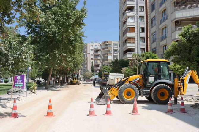 Asfalt öncesi zemin sağlamlaştırma çalışmaları yapıldı