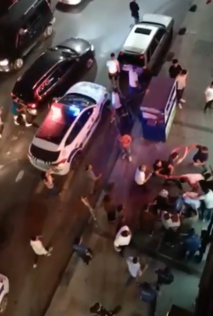 Çocukların kavgasına aileler karıştı