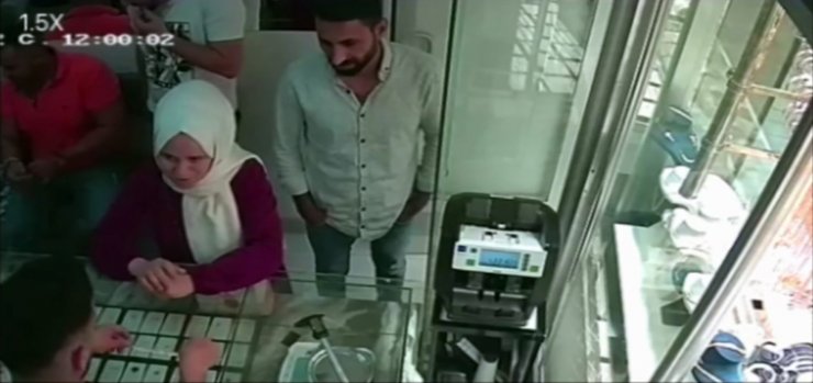 Karaman'da sahte altın bozdurup, kuyumcuları dolandıran 3 kişi yakalandı