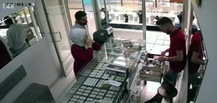 Karaman'da sahte altın bozdurup, kuyumcuları dolandıran 3 kişi yakalandı
