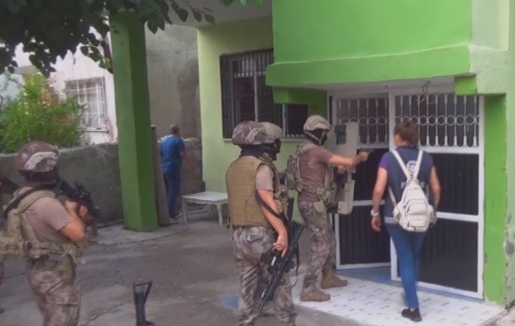 Osmaniye’de özel harekat destekli 'hırsızlık' operasyonunda 6 tutuklama