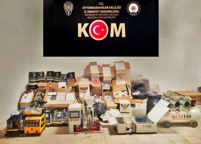 Polis baskında binlerce adet kaçak makaron ele geçirildi