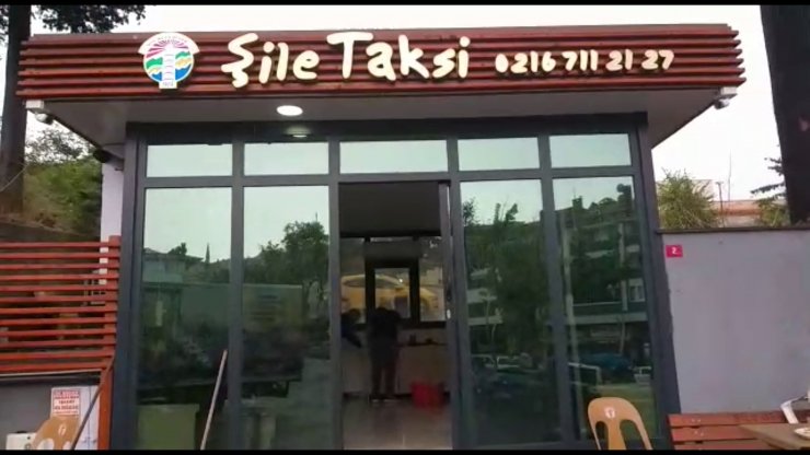 Şile'de duraktaki taksiciye saldırı kamerada