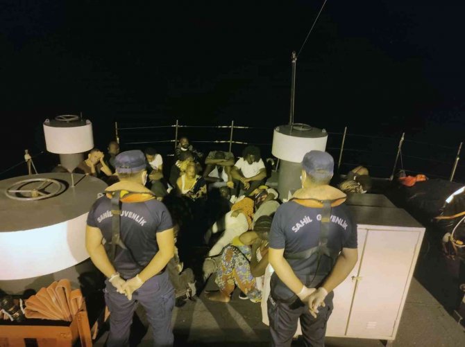 134 düzensiz göçmen kurtarıldı