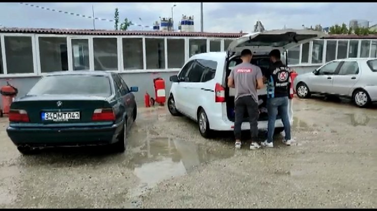 Büyükçekmece'de düğün konvoyunda drift yapan sürücüye ceza