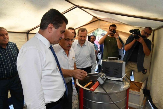 Isparta’da 205 dönüm lavanta tarlası arıcılık için uygun hale getirilecek