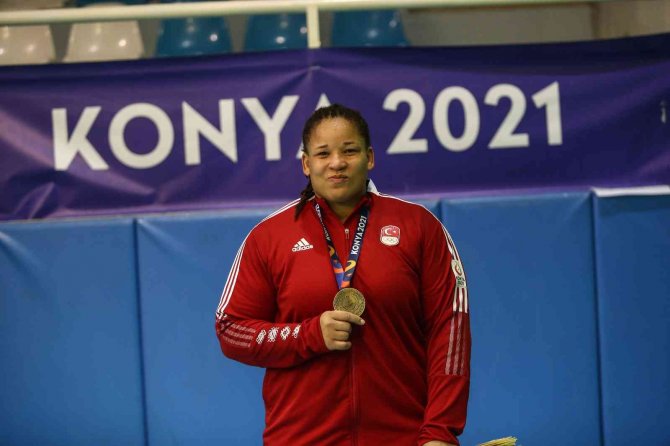 Judoda millilerden 4 altın, 2 bronz madalya