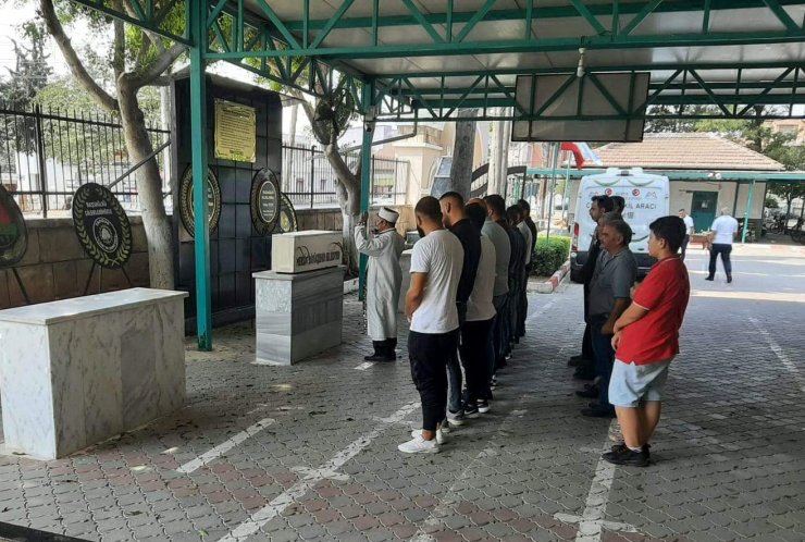 Kayıt dışı servis aracının çarptığı Yiğitalp, toprağa verildi