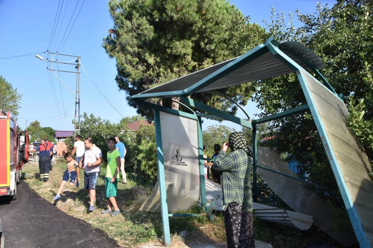 Kontrolden çıkan otomobil evin bahçesine uçtu: 1 ölü, 3 yaralı