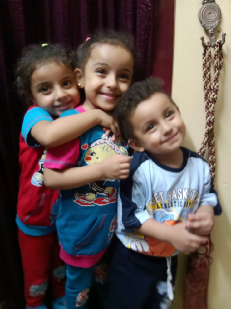 Mısırlı şarkıcı kilise yangınında 6 akrabasını kaybetti