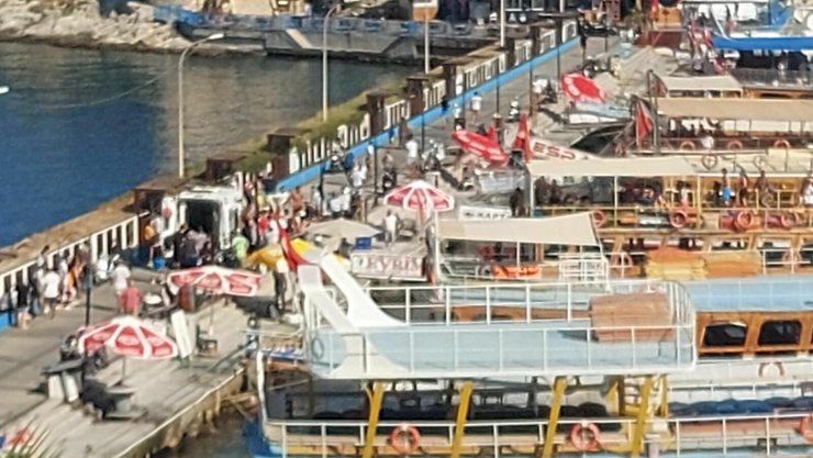 Teknenin pervanesi ayağını kopardı