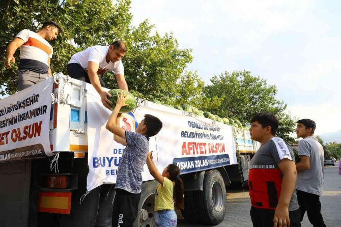 Üreticinin elinde kaldı, halka dağıtıldı