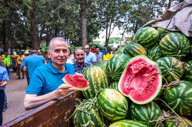 Üreticinin elinde kaldı, halka dağıtıldı
