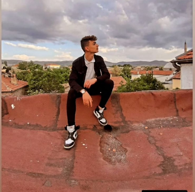 17 yaşındaki Yusuf Eren bıçaklanarak öldürüldü