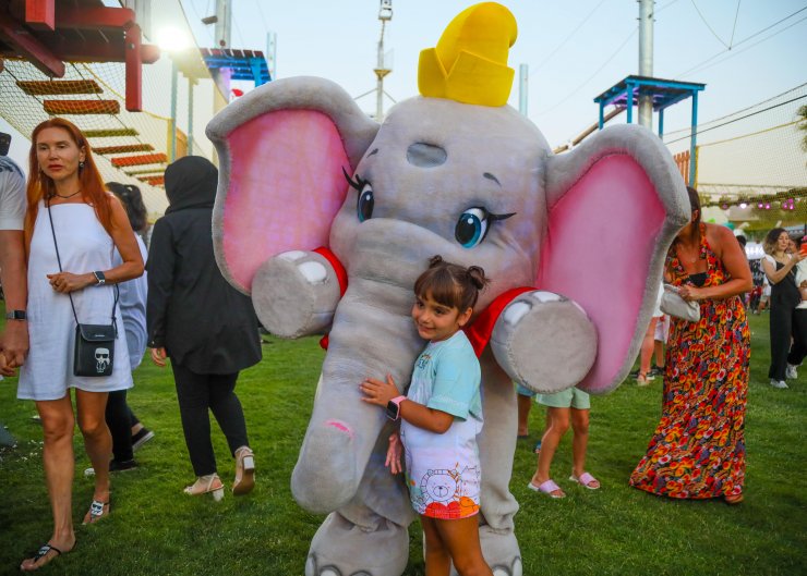 Antalya’da 48 ülkeden çocukların katılımıyla festival düzenlendi