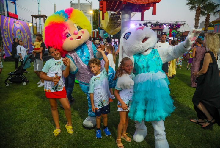 Antalya’da 48 ülkeden çocukların katılımıyla festival düzenlendi