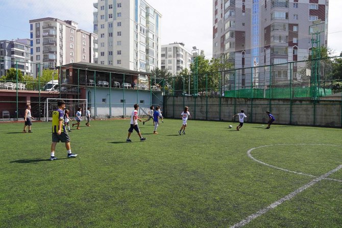 Çocuklar istedi, başkan çözdü