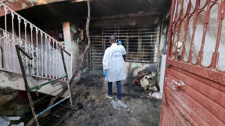 Evi kundakladığı iddia edilen kiracıyı komşuları darbedip, bıçakladı