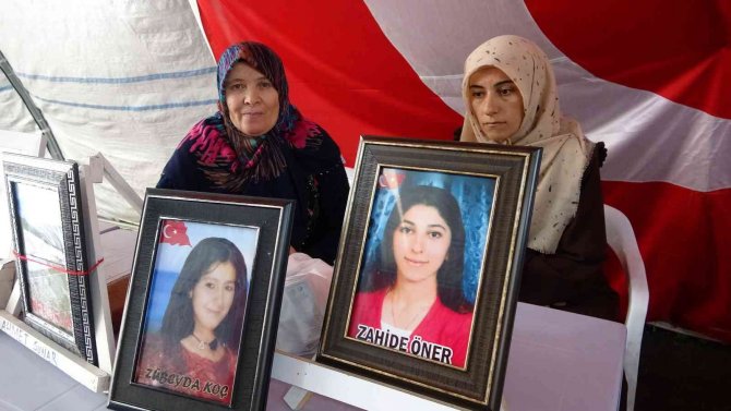 HDP ve PKK mağduru aileler bin 79 gündür evlat nöbetinde