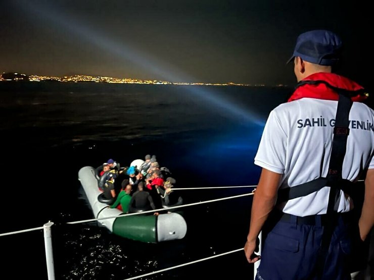 Kuşadası'nda 27 kaçak göçmen yakalandı