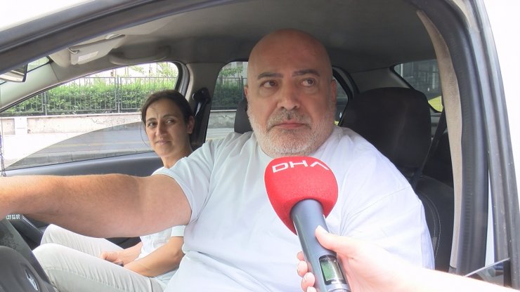 Renk değiştirmeyen trafik ışığı; yayaya kırmızı, araçlara hep yeşil