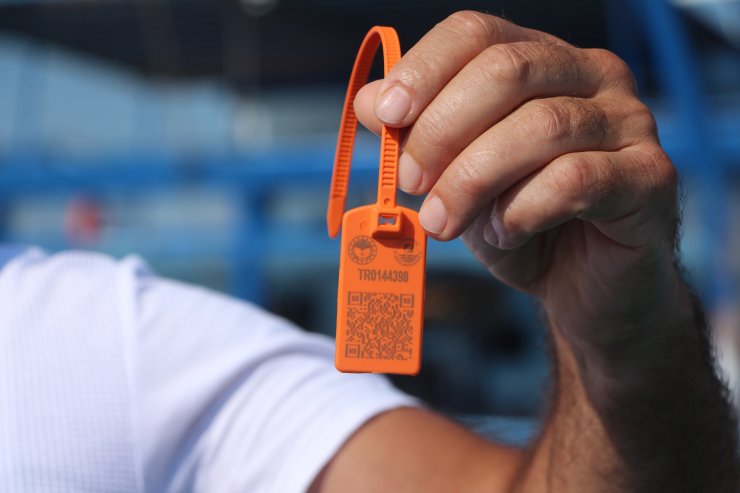 Adanalı balıkçılar 15 Eylül’e hazırlanıyor; ağlara QR kodlu marka takılıyor