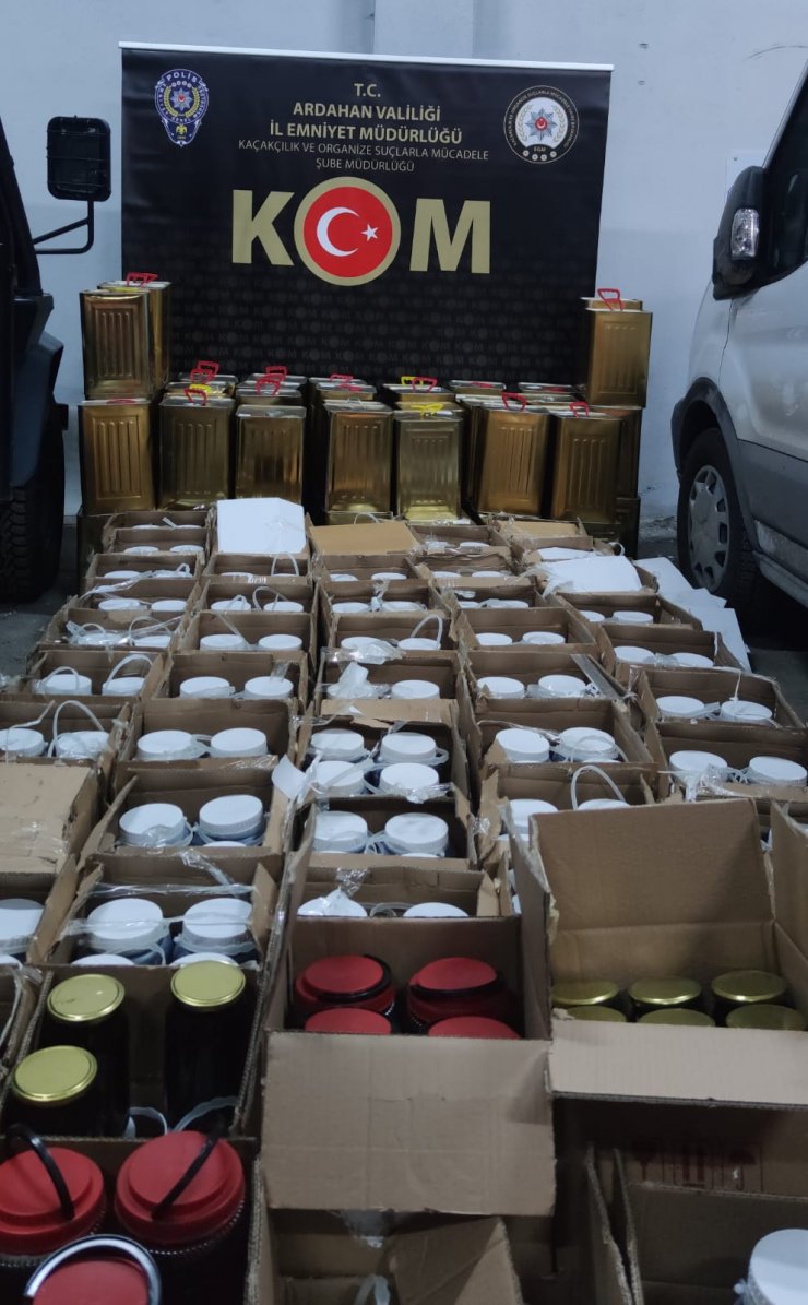 Ardahan'da 2 bin 800 kilo sahte bal ele geçirildi