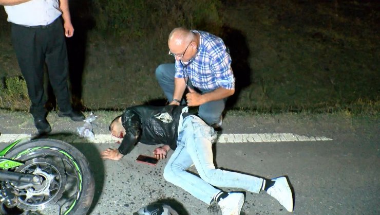 Beykoz'da mandaya çarpan motosikletliye ilk müdahaleyi cerrah Kınoğlu yaptı