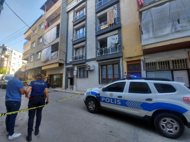 Boşanma aşamasındaki eşi ile kayınpederini öldürüp, 2 baldızını ağır yaraladı