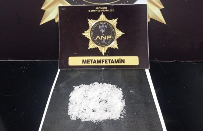 Adıyaman'da polis uyuşturucu tacirlerine göz açtırmıyor