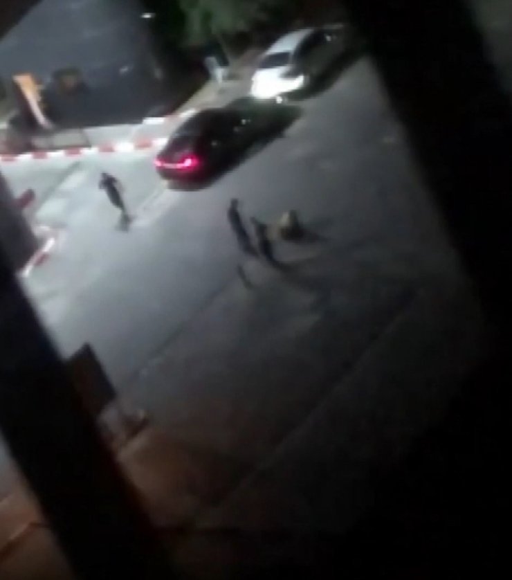 Esenyurt'ta site güvenlik görevlisi tartıştığı kişiyi silahla yaraladı