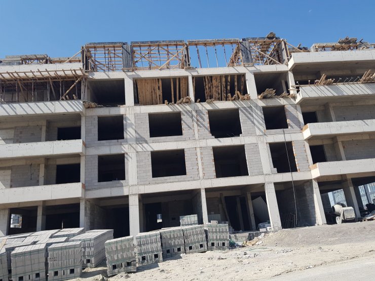 İnşaatın 4'üncü katından düşen kalıp ustası öldü