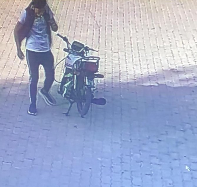 Konya'da düz kontak yöntemiyle motosiklet hırsızlığı