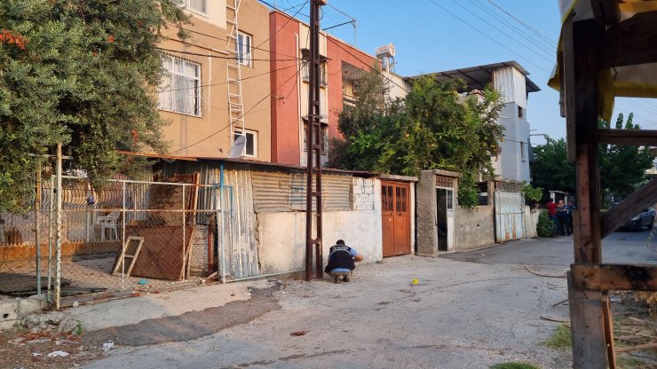 Sokakta tartışıp bıçakla öldürdü, ‘Kadına sarkıntılık yapıyordu’ dedi