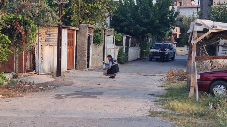 Sokakta tartışıp bıçakla öldürdü, ‘Kadına sarkıntılık yapıyordu’ dedi