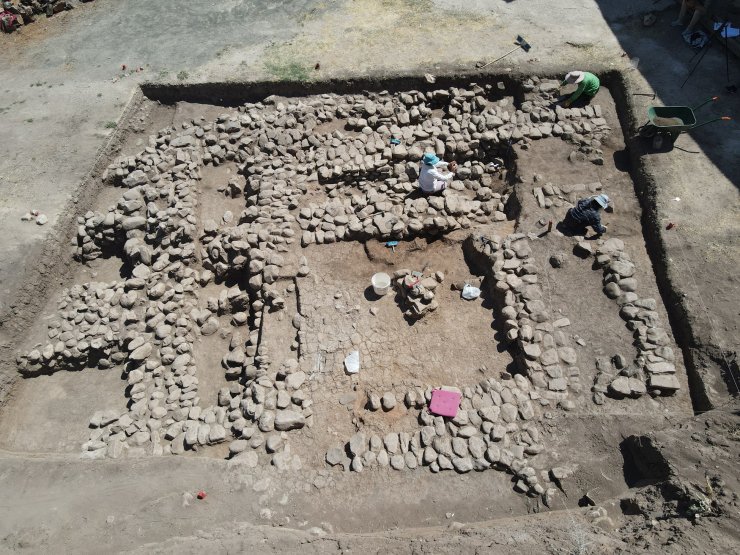 Tunceli’de 5 bin 500 yıllık anıtsal yapı arkeolojik kazıyla gün yüzüne çıktı