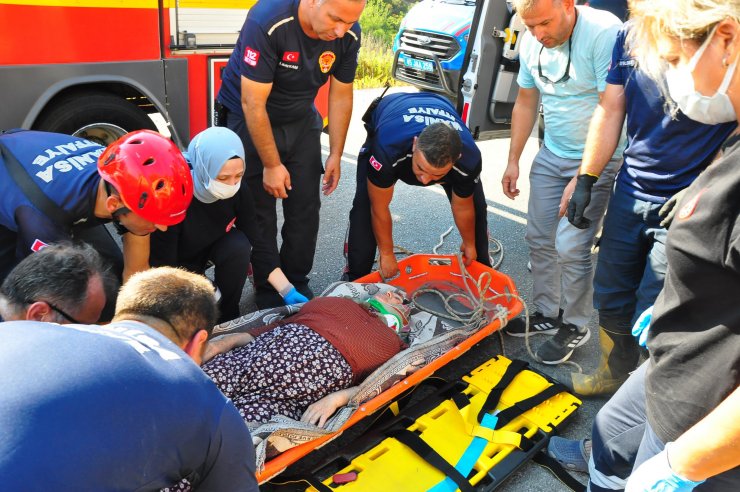 Yere dökülen yağ nedeniyle, aynı saatte 3 ayrı kaza: 1'i ağır, 5 yaralı