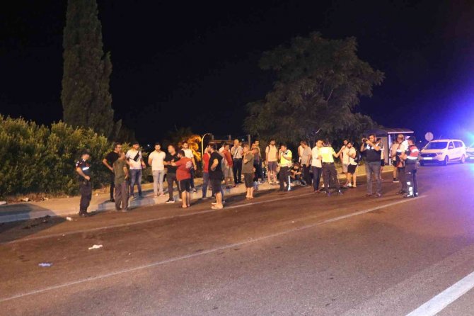 Tur otobüsü yolcu otobüsüne arkadan çarptı: 2’si ağır 25 yaralı