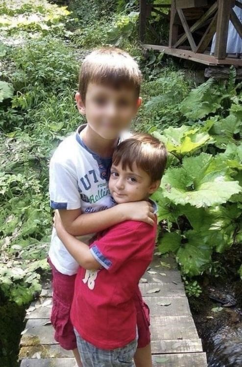 Dedesinin kucağında traktörde oynayan minik Musa’nın başına yorgun mermi düştü