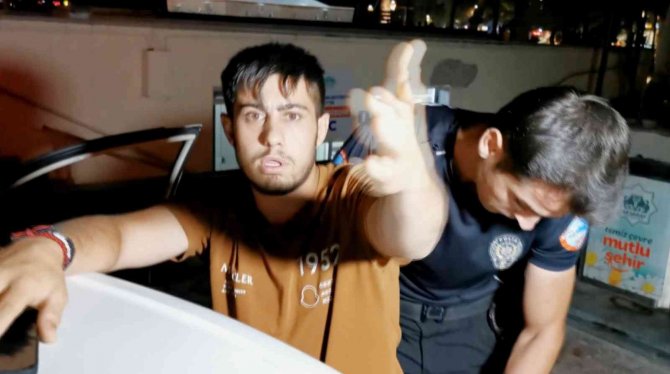 "Dur" ihtarına uymayan sürücü “Beni cezaevine atın” dedi