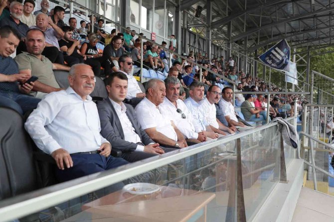 Hazırlık maçında dostluk kazandı